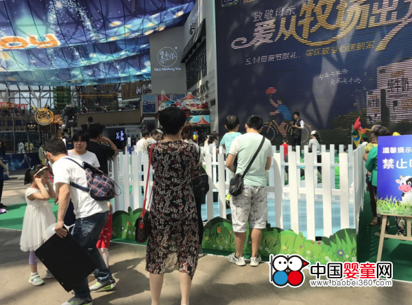 �����������¾�ĸ�H���ۏ��������l����Ӱl܇�xʽ��ʽ����